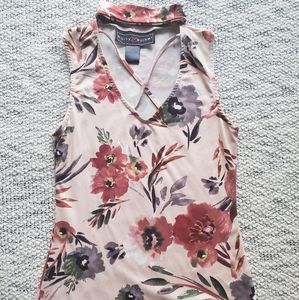 Polly & Esther Floral Top